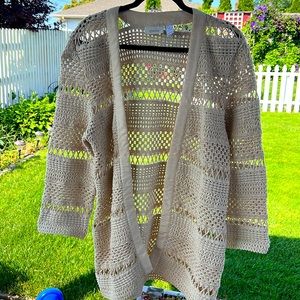 Chico’s cardigan/open front sweater - size2 equivalent to 14-16.